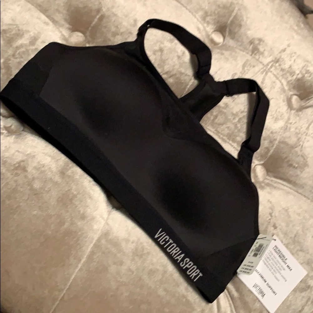 Victoria's Secret Incredible black molded cup bra